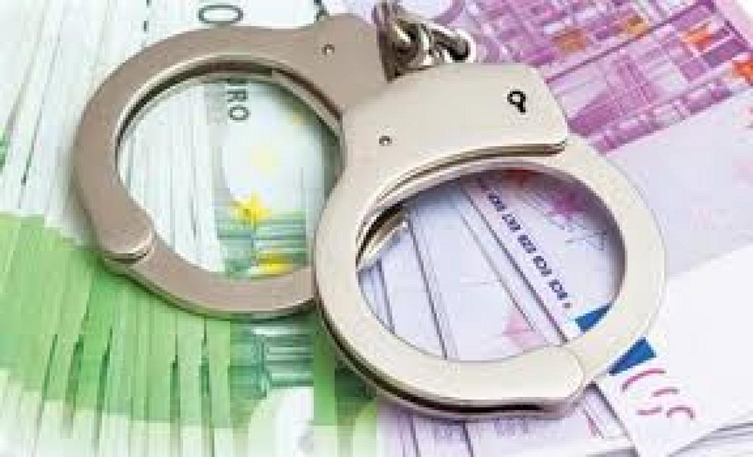 Αστυνομικός κατηγορείται για «ξέπλυμα» 327.000 ευρώ