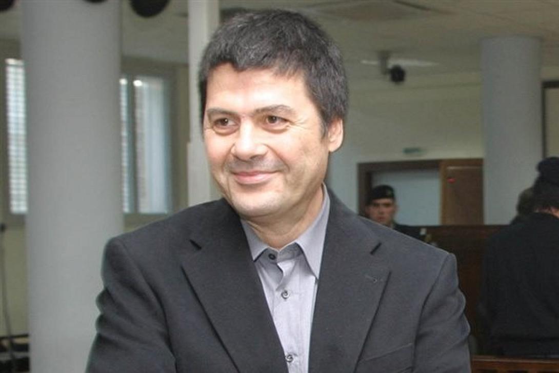 Ο Χριστόδουλος Ξηρός  είχε επικοινωνία με συγγενή των «Πυρήνων»