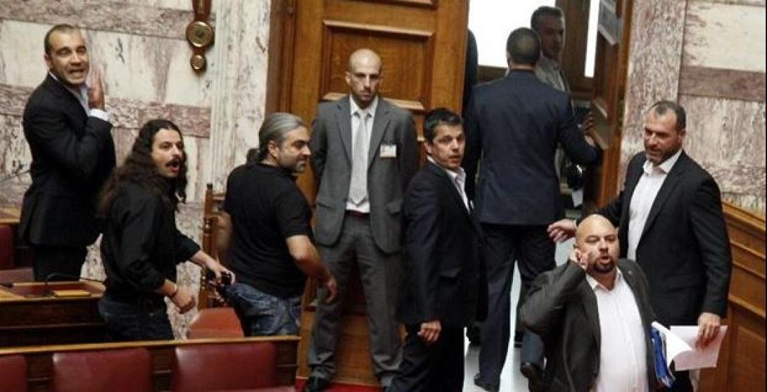 Πέντε βουλευτές της Χρυσής Αυγής σήμερα στην ανακρίτρια