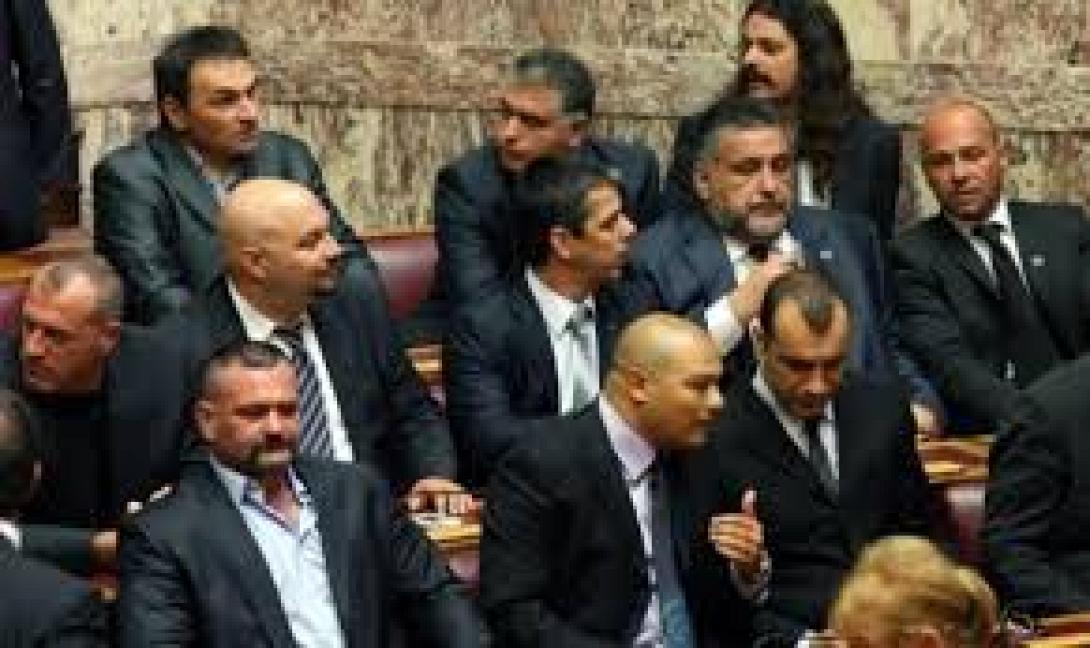 Στη Βουλή το αίτημα άρσης ασυλίας βουλευτών της Χρυσής Αυγής 