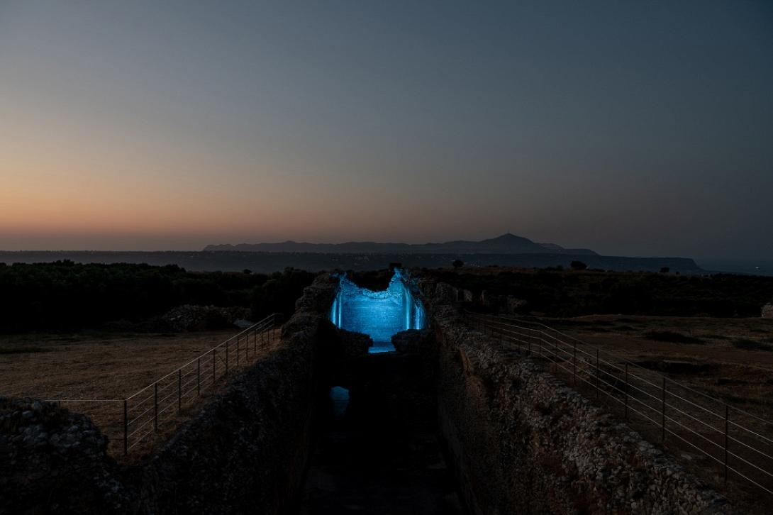 αρχαια απτερα