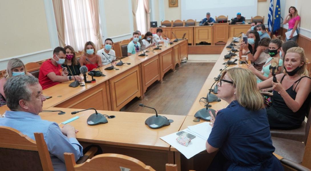 από τη συνάντηση με τους δημοσιογράφους