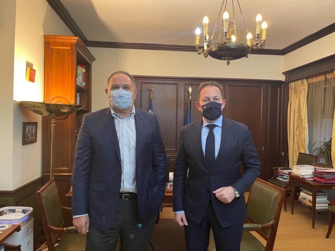 πετσας κουρακης