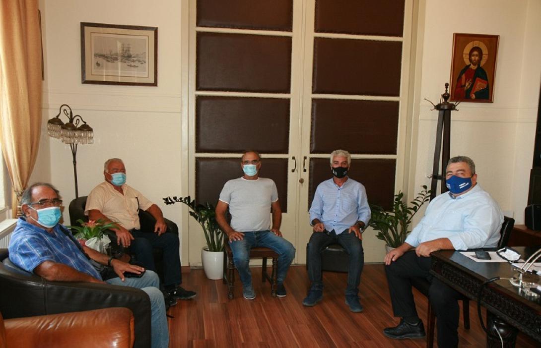 Συνάντηση Καλογερή με μέλη της Επιτροπής για την ολοκλήρωση των εργασιών Λιμενίσκου Κάτω Γαλατά,  