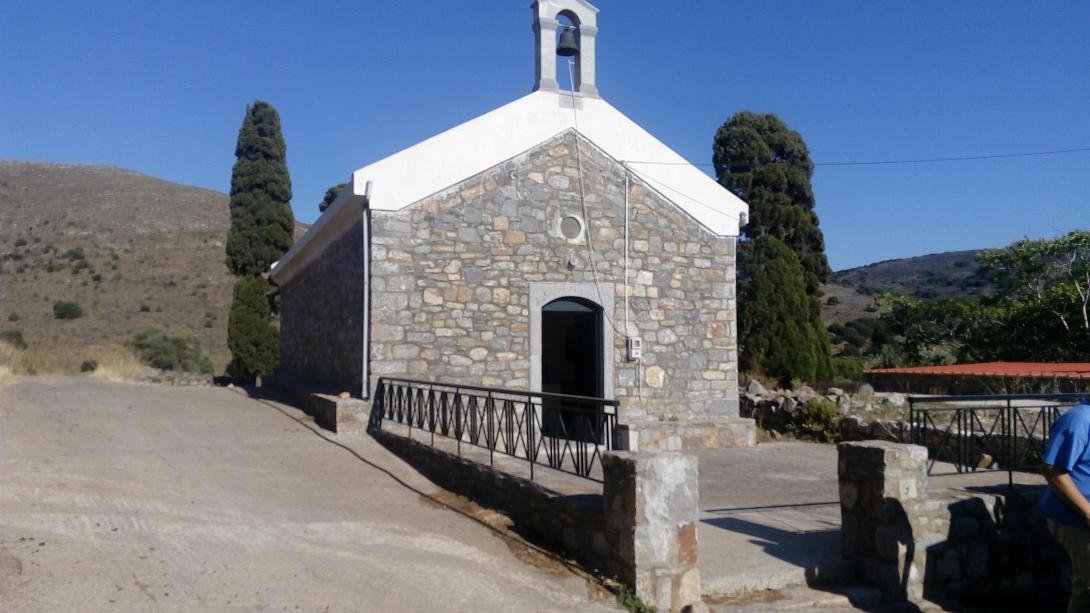 ναος αγιας τριαδας φραθια