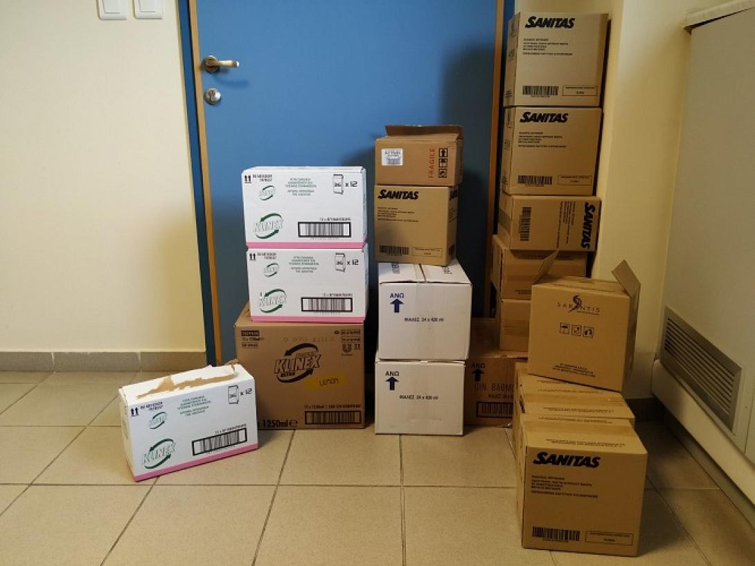 μάσκες, γάντια και αντισηπτικά για τους αστυνομικούς