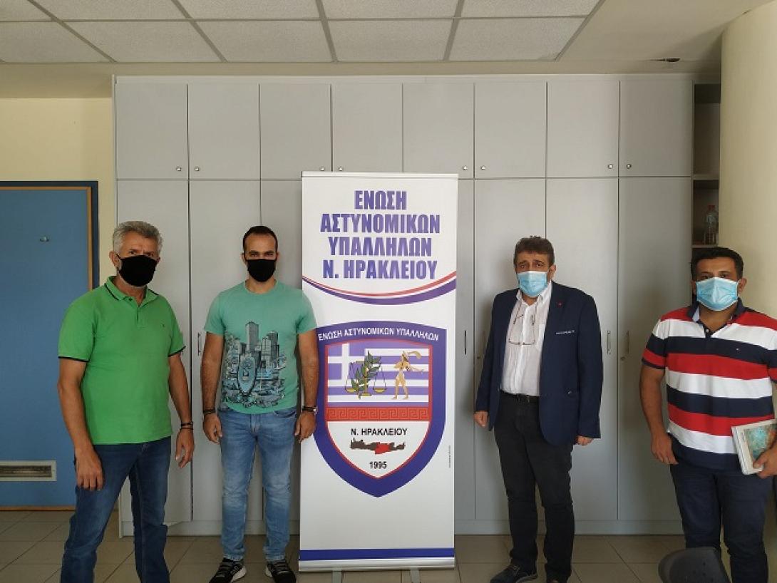 Συνάντηση των Αστυνομικών Ηρακλείου με τον Ηγουμενίδη