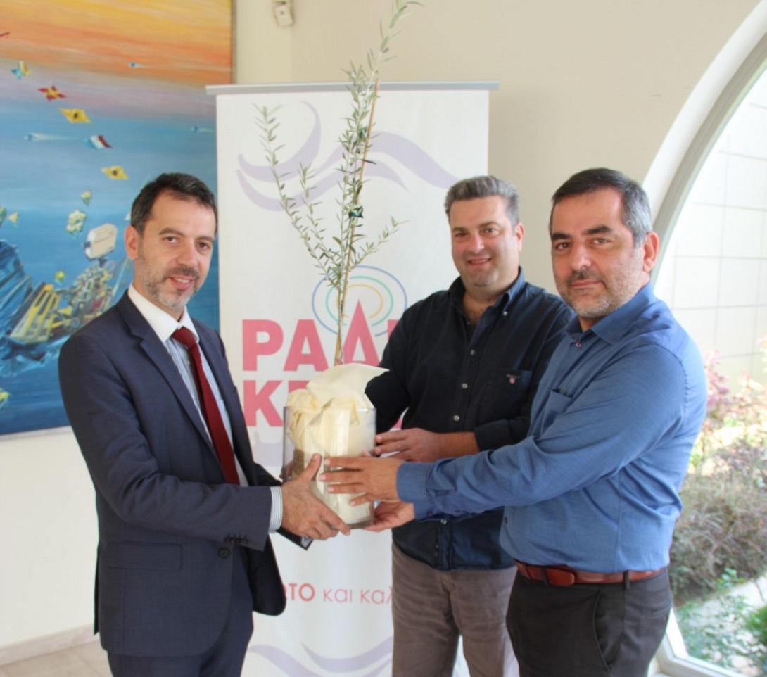 Ο γ.γ γραμματέας Απόδημου Ελληνισμού κ.Δημήτρης Πλευράκης,ο Δήμαρχος Οροπεδίου κ.Γιάννης Στεφανάκης και ο δημοσιογράφος Λευτέρης