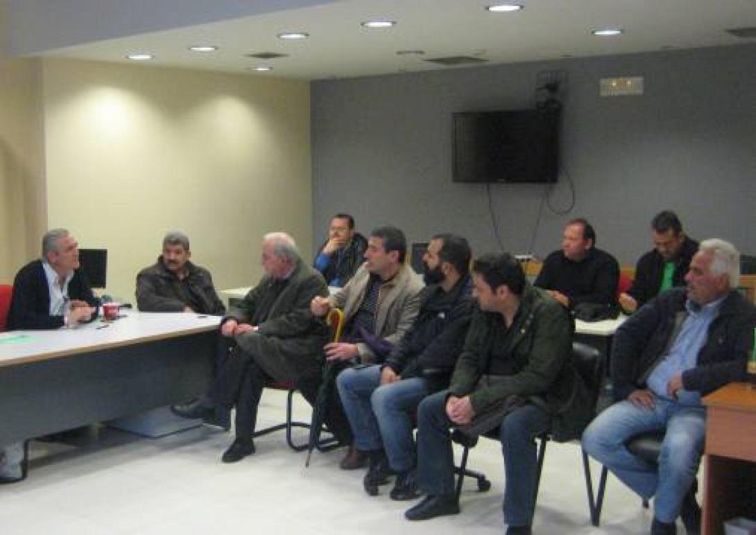 Ο Βασίλης Λαμπρινός ανακοίνωσε τα πρώτα ονόματα των υποψηφίων του