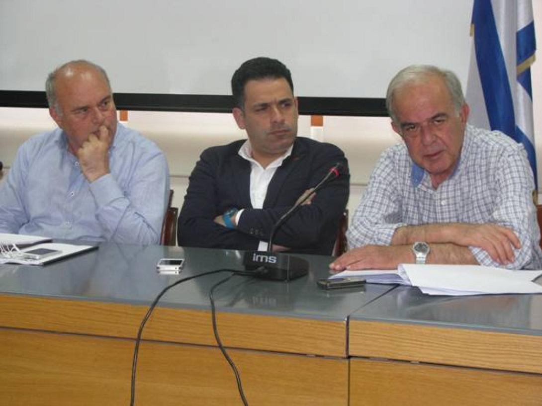 Συνάντηση Β.Λαμπρινού με εκπροσώπους παραγωγικών φορέων