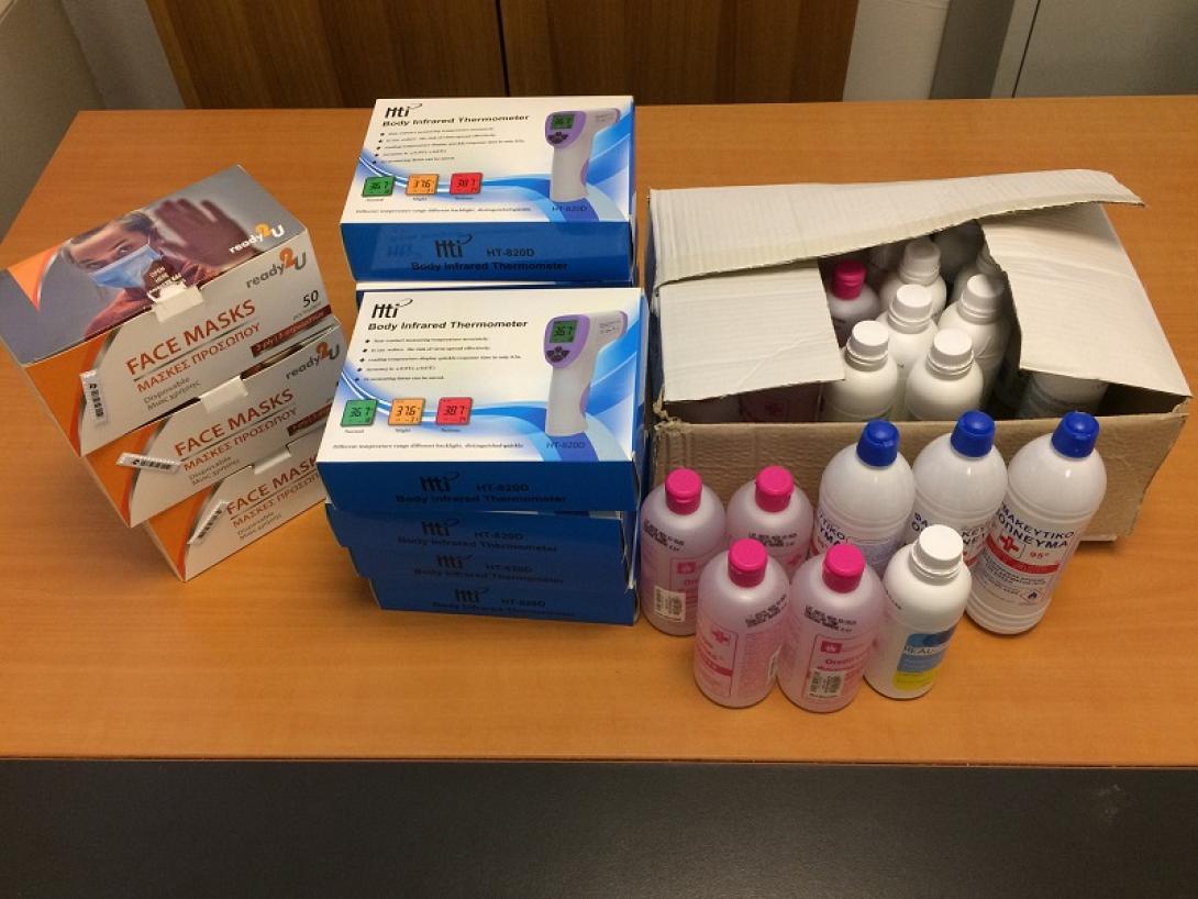αντισηπτικά, θερμόμετρα, μάσκες