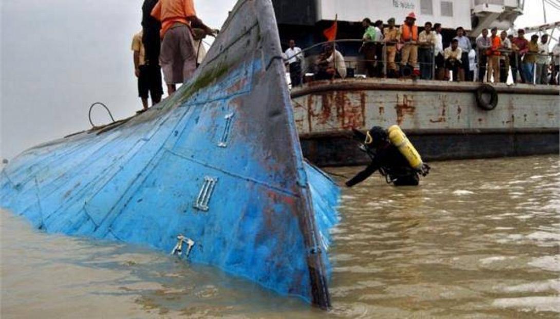 ινδία ποταμόπλοιο 