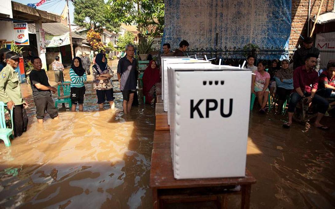 ινδονησια επιτροπη