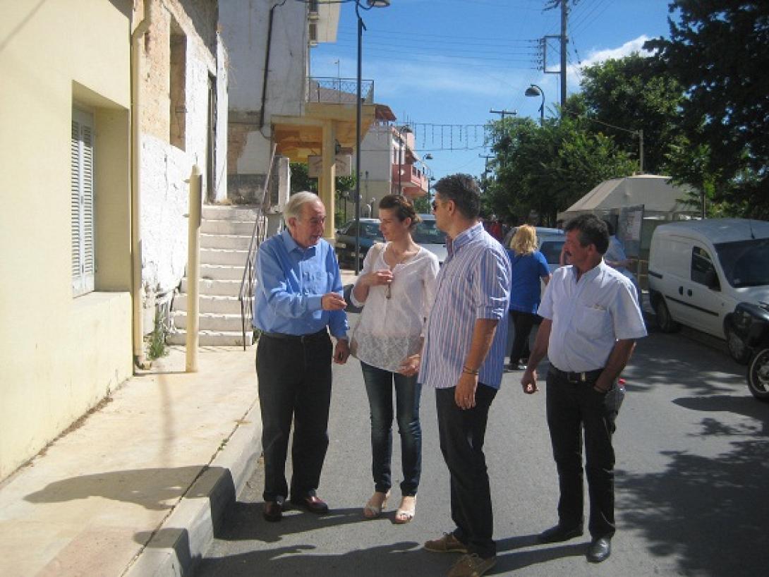 Ο Βασίλης Λαμπρινός στην αγροτική ύπαιθρο του Ηρακλείου