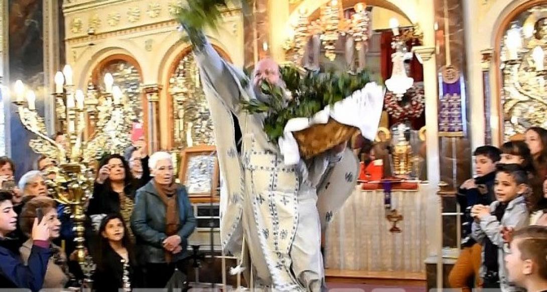 ιτπάμενος ιερέας