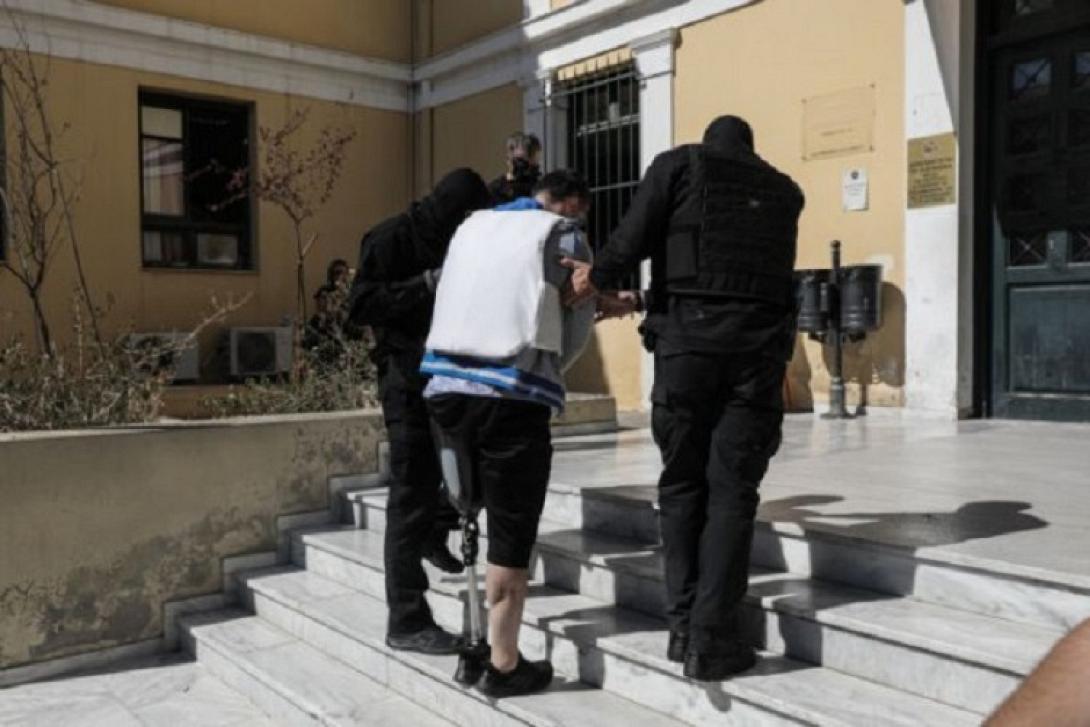 τρομοκρατης isis