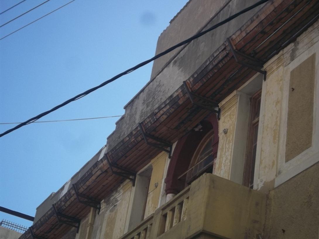 Έβανς και Καλοκαιρινού γωνία: Το κτίριο "φάντασμα" του Ειρηνοδικείου Ηρακλείου (φωτογραφίες)