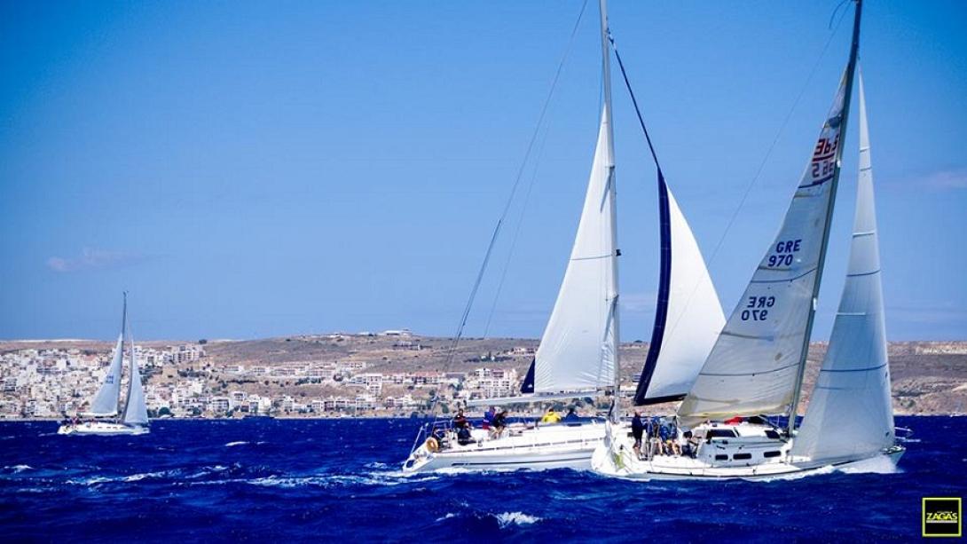 Ακυβέρνητο ιστιοφόρο στο Σαρωνικό .jpg