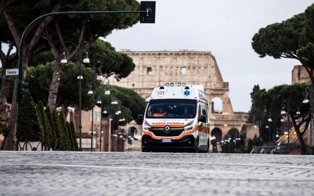 Ιταλία - οίκος ευγηρίας (EPA/ANGELO CARCONI)