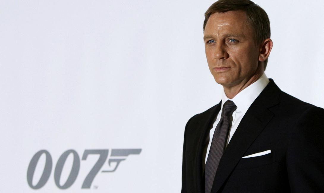 james_bond_premiere_reuters.jpg