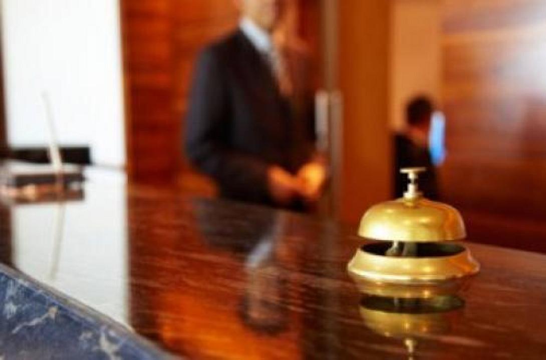 Ο ξενοδόχος μας εκφοβίζει γιατί ζητάμε τα δεδουλευμένα μας, λένε οι εργαζόμενοι 