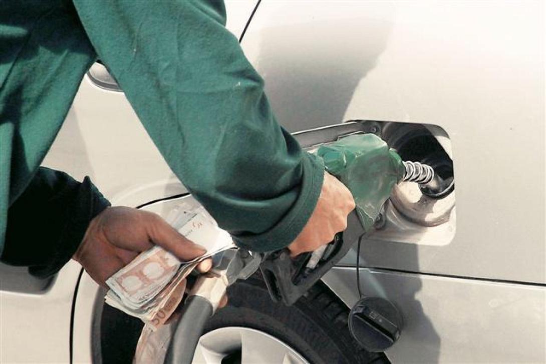 Αθήνα: "Ξήλωσαν" κύκλωμα λαθρεμπορίας καυσίμων