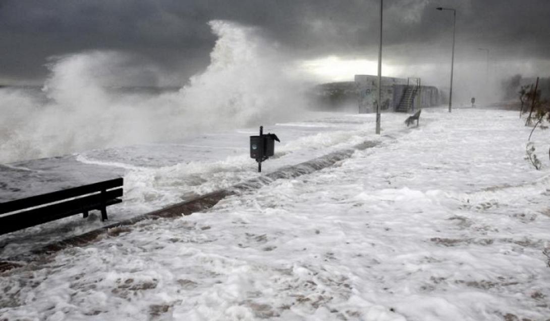 Προβλήματα στην κυκλοφορία των οχημάτων σε όλη τη χώρα