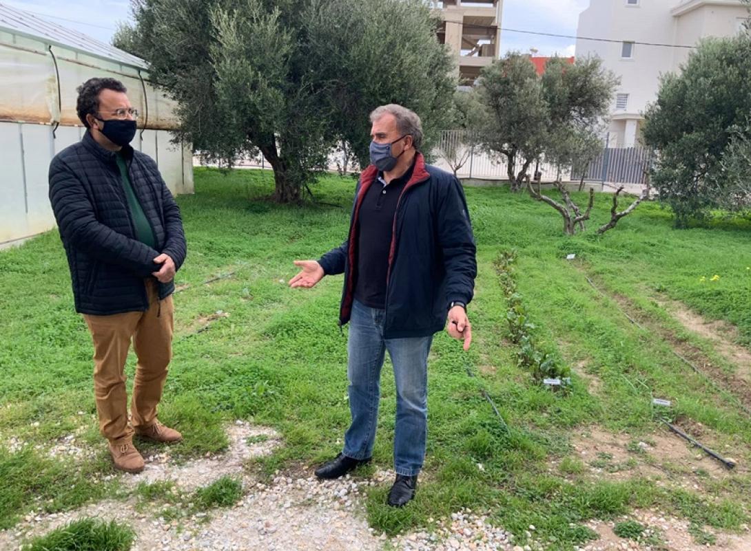 Επισκεψη Καλαντζακη στα Ειδικά σχολεία