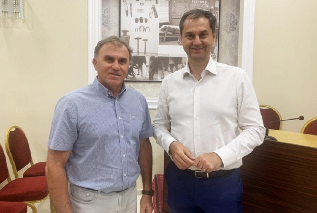 Θεοδόσιος Καλαντζάκης, Χάρης Θεοχάρης