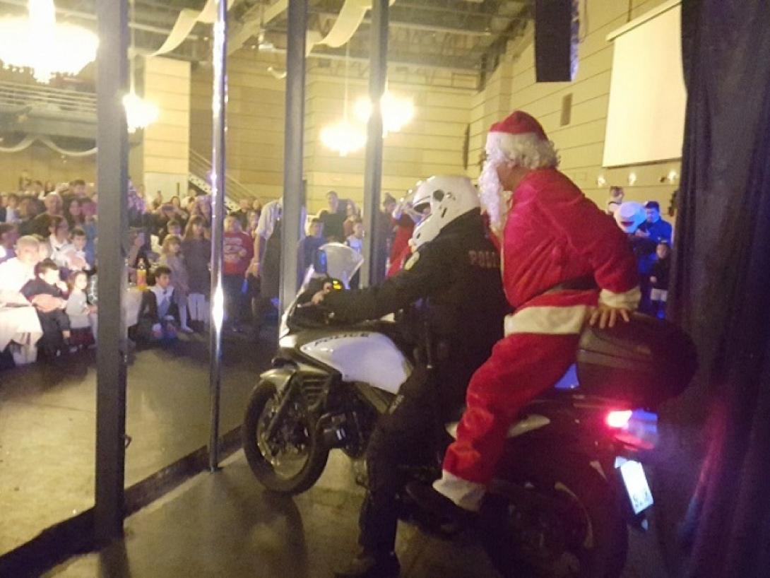 ΕΛΑΣ άγιος βασίλης