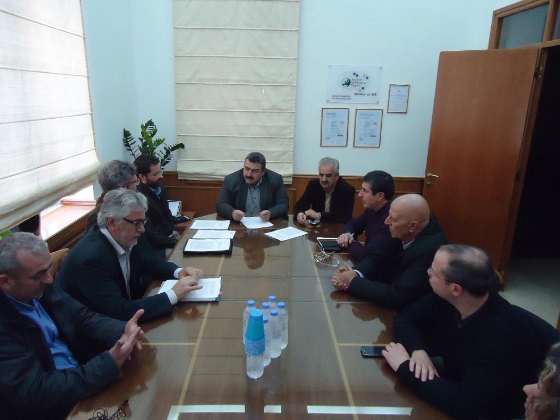 Εντείνονται οι πιέσεις για την απομάκρυνση του χημικού εφιάλτη από τη Μεσόγειο