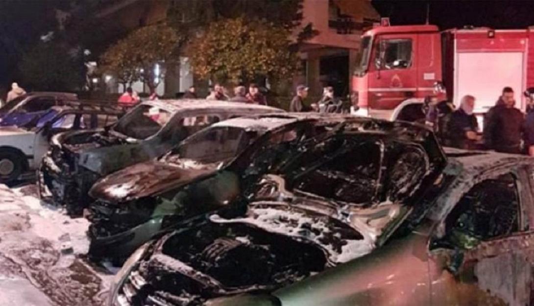 καμμένα αυτοκίνητα