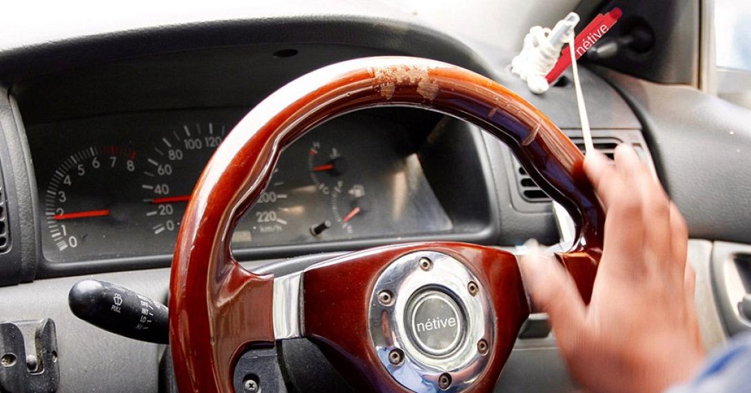 τιμόνι αυτοκινήτου