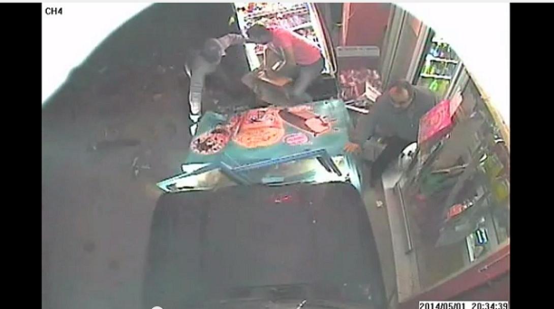 Μοίρες: Αυτοκίνητο σκορπά τον τρόμο σε ψιλικατζίδικο! (βίντεο)