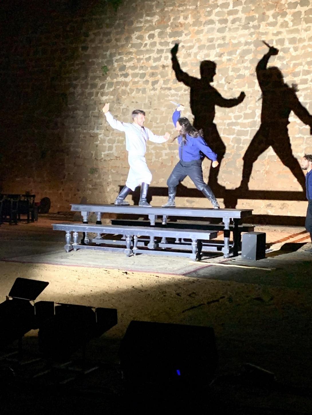 Καπετάν Μιχάλης - παράσταση