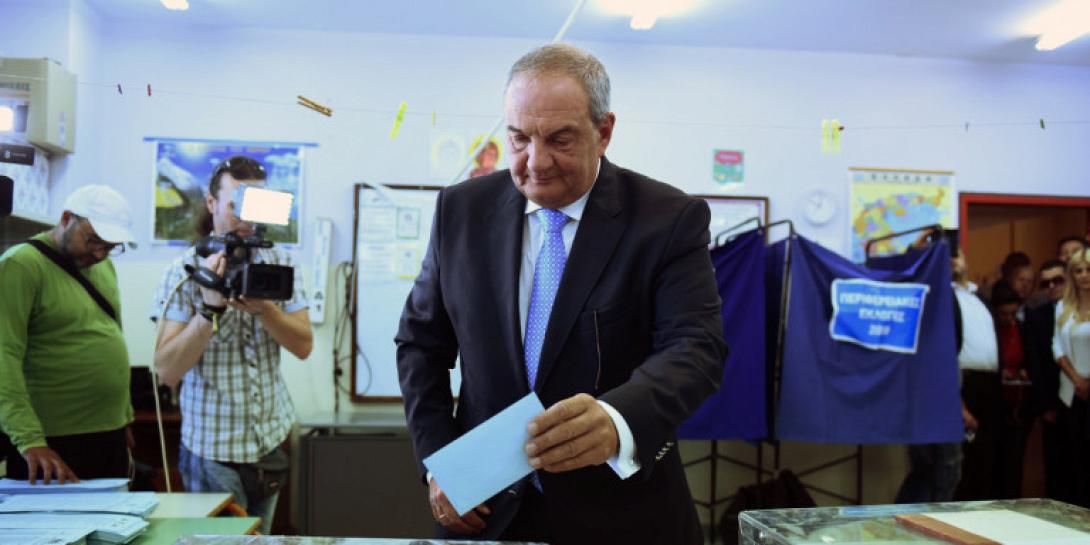 Καραμανλης