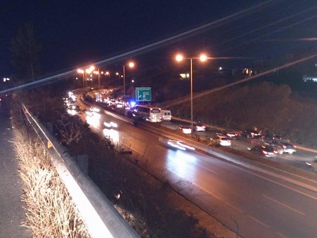 Ηράκλειο: Μίνι καραμπόλα αυτοκινήτων στην Εθνική Οδό χωρίς τραυματίες (φωτορεπορτάζ)