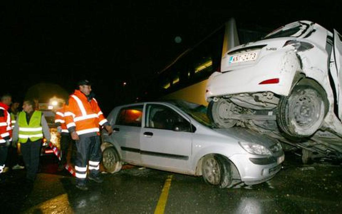 Πέντε συλλήψεις οδηγών για την καραμπόλα στο Σχηματάρι