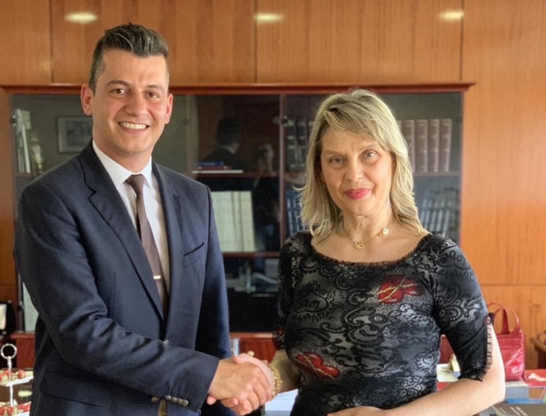 καρτσάκης παπακώστα