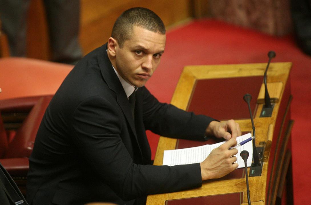 Αναβλήθηκε η δίκη Κασιδιάρη ... για το χαστούκι 