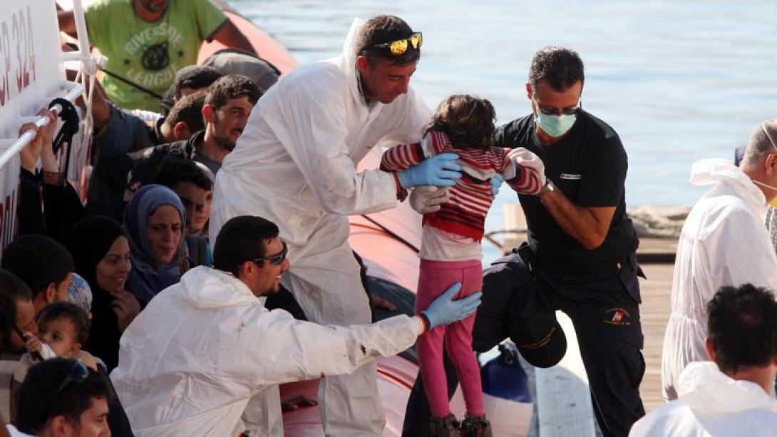 Συνάντηση Δ. Αβραμόπουλου - Αρ. Ντινόπουλου για την μετανάστευση