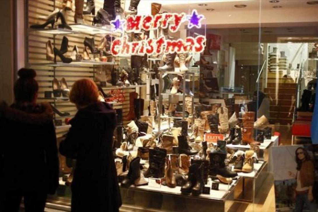 Εορταστικό ωράριο και σήμερα στην αγορά του Ηρακλείου