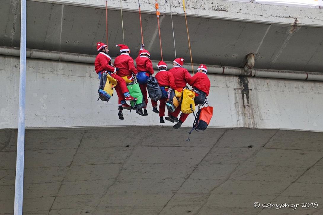 κατάβαση από τη γέφυρα της Λ. Κνωσού