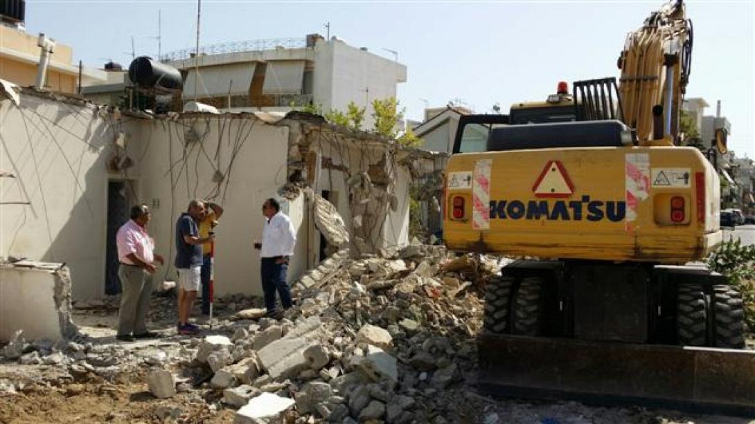 Κατεδαφίστηκε το ακίνητο στην  Μεγάλου Αλεξάνδρου - Προχωρά η ανάπλαση της Λεωφόρου