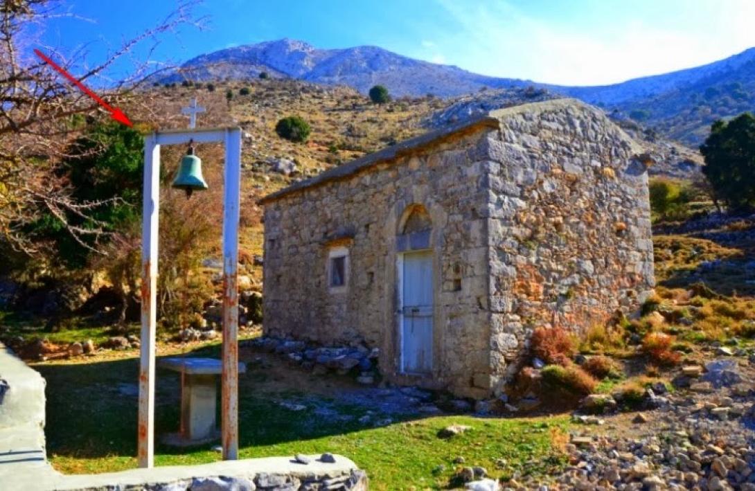 Τα κουρελιασμένα πανό της Αποκριάς στον ΒΟΑΚ