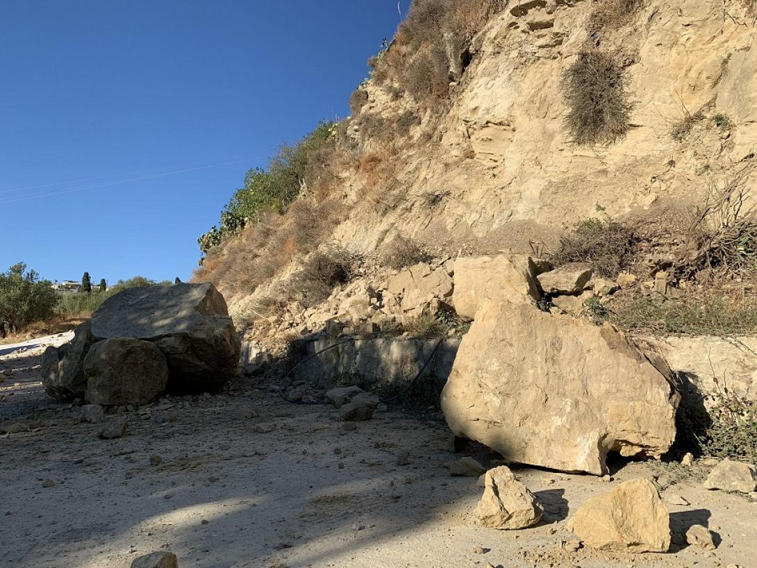 κατολίσθηση σε δρόμο