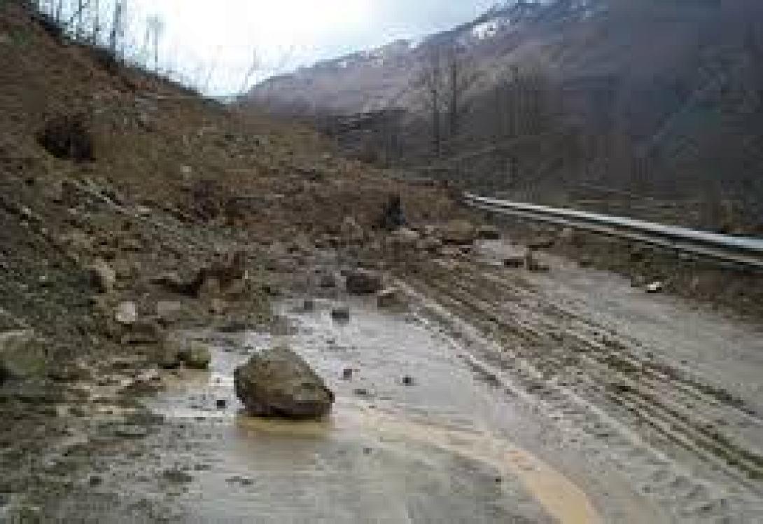 Μετ' εμποδίων η κυκλοφορία στο οδικό δίκτυο των Χανίων