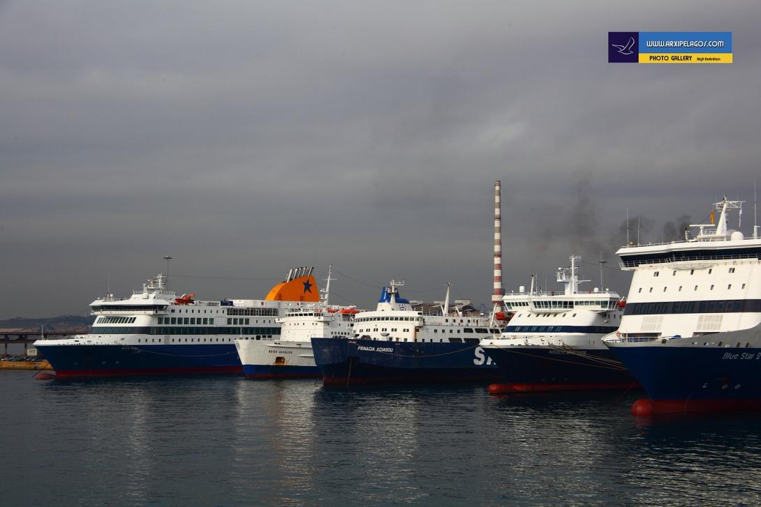 Στα 11,8 δισ. ευρώ τα έσοδα από τον κλάδο της ακτοπλοΐας