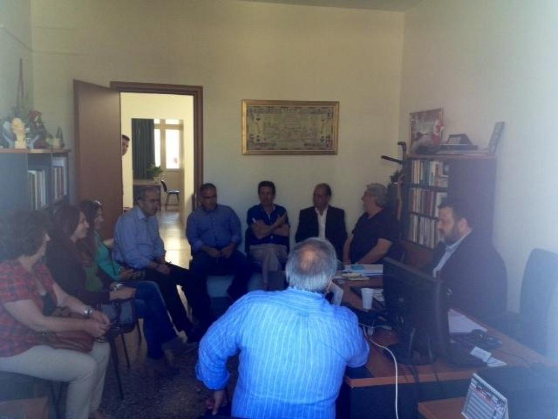 Εργατικά Κέντρα και Ξενοδοχοϋπάλληλους "είδε" ο Β. Κεγκέρογλου 