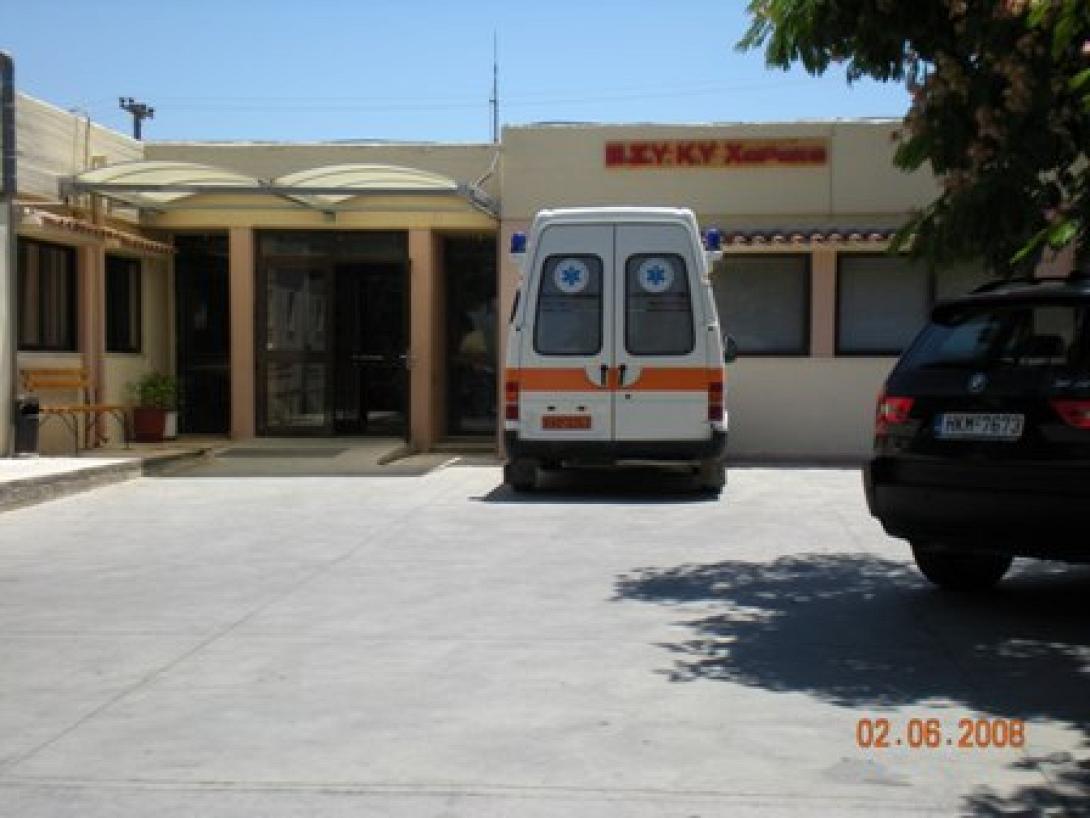 Κρήτη 2014: Ασθενοφόρα υπάρχουν αλλά οι ασθενείς μεταφέρονται σε ... καρότσες φορτηγών
